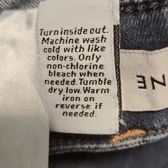 Lane Bryant Medium Wash Flex Magic Waist Mid-Rise Bootcut Jeans Size 24 (2886) - Picture 6 of 6